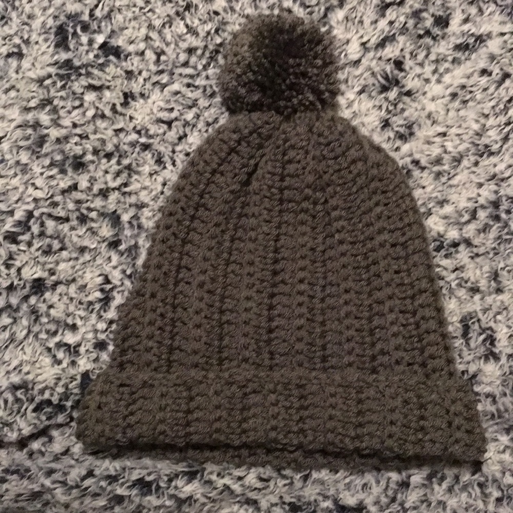Handmade crochet beanie with pompom!